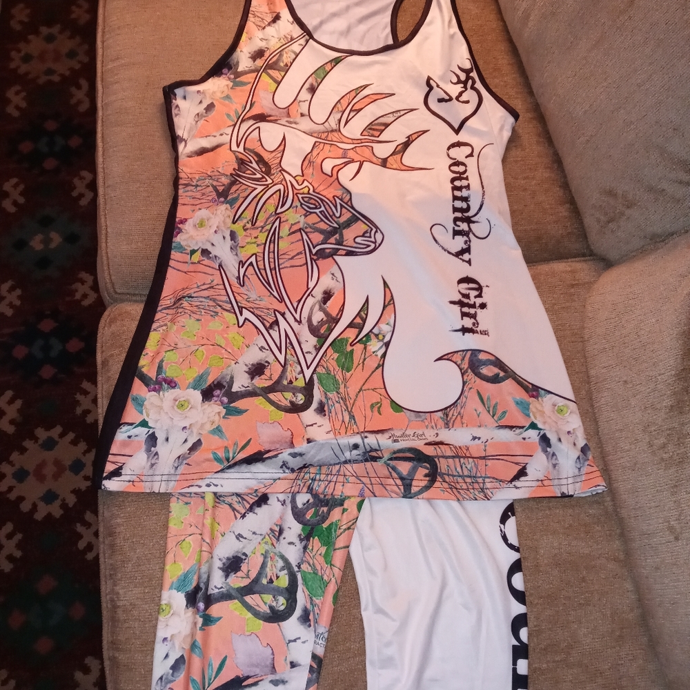 Woman's Leggings and Tank